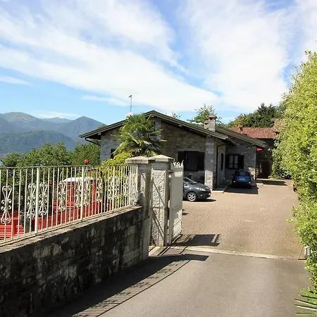 Holiday home Magico Lago